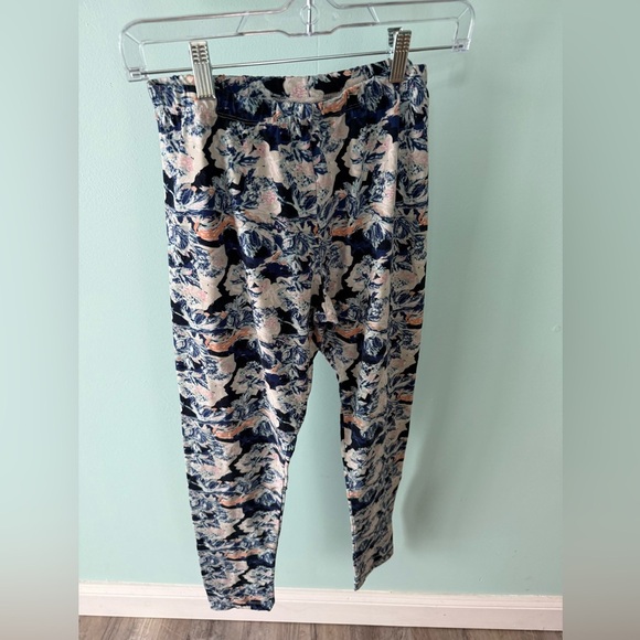 Serra Floral Leggings size M - Picture 2 of 5